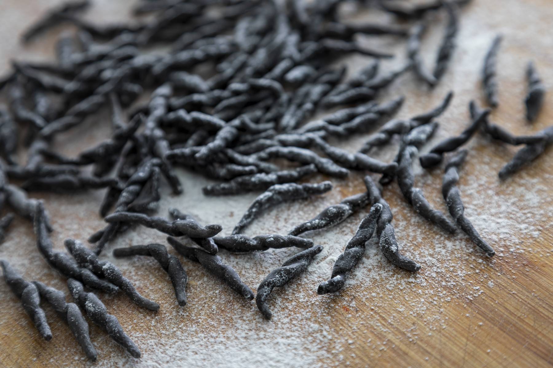 trofie al nero di seppia pastificio la ginestra
