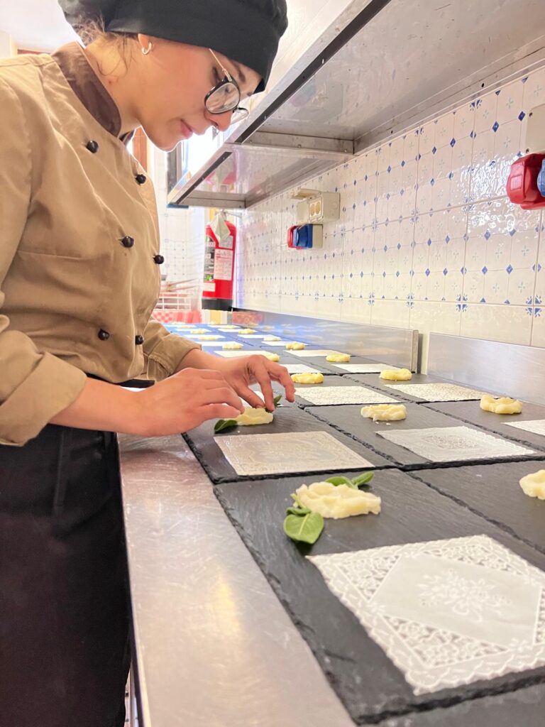 Uno tira l’altro 2 tira 3
